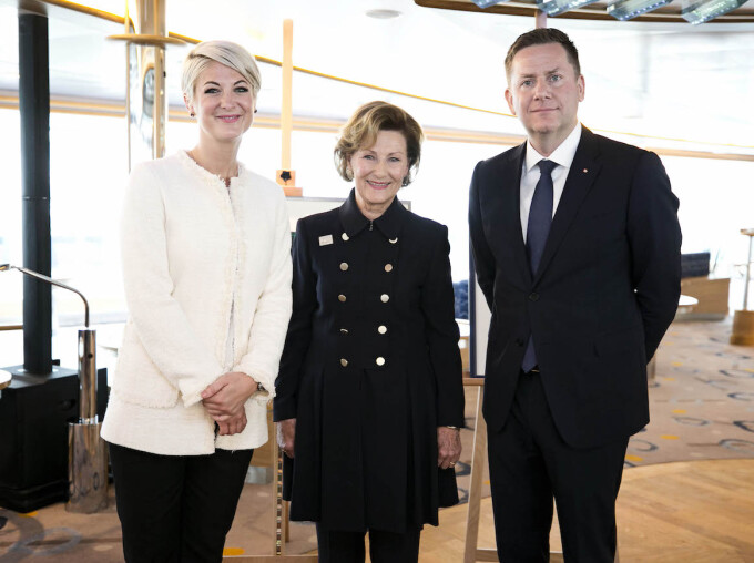 Julie Ebbing is one of the artist selected. She was in attendance at the launch this Sunday, where Qeen Sonja and Hurtigruten CEO Daniel Skjeldam presented the partnership. Photo: Pontus Höök, Hurtigruten